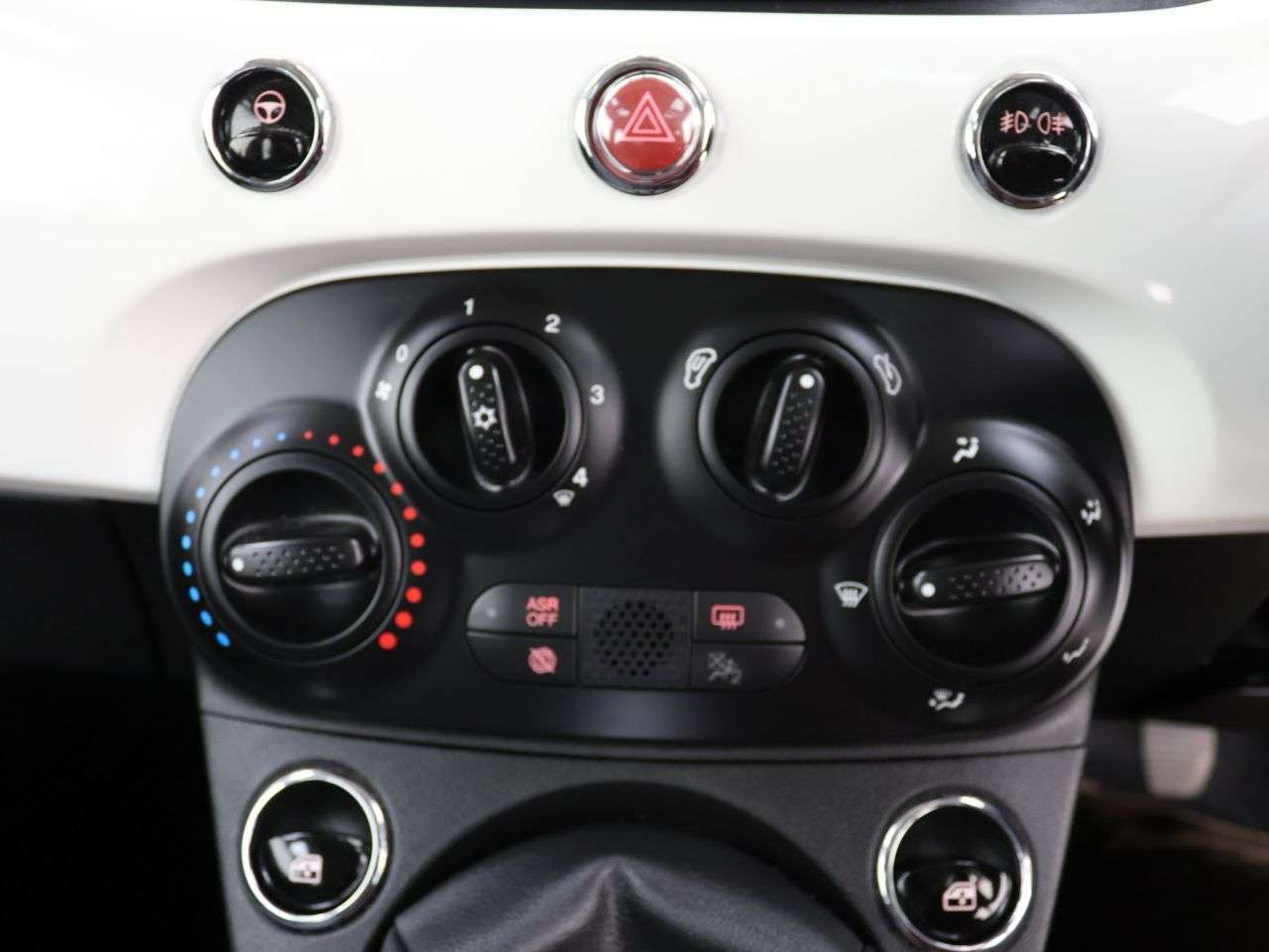 2018 FIAT 500 2018 FIAT 500