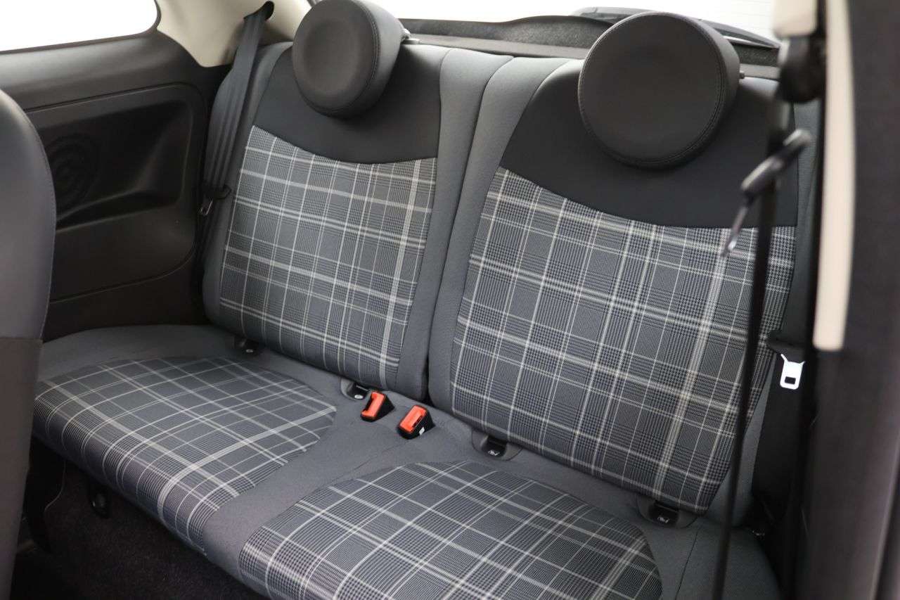 2018 FIAT 500 2018 FIAT 500