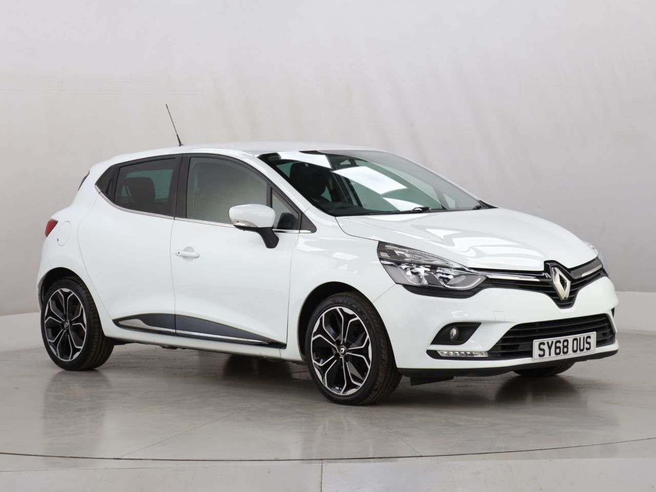 2018 RENAULT CLIO 2018 RENAULT CLIO