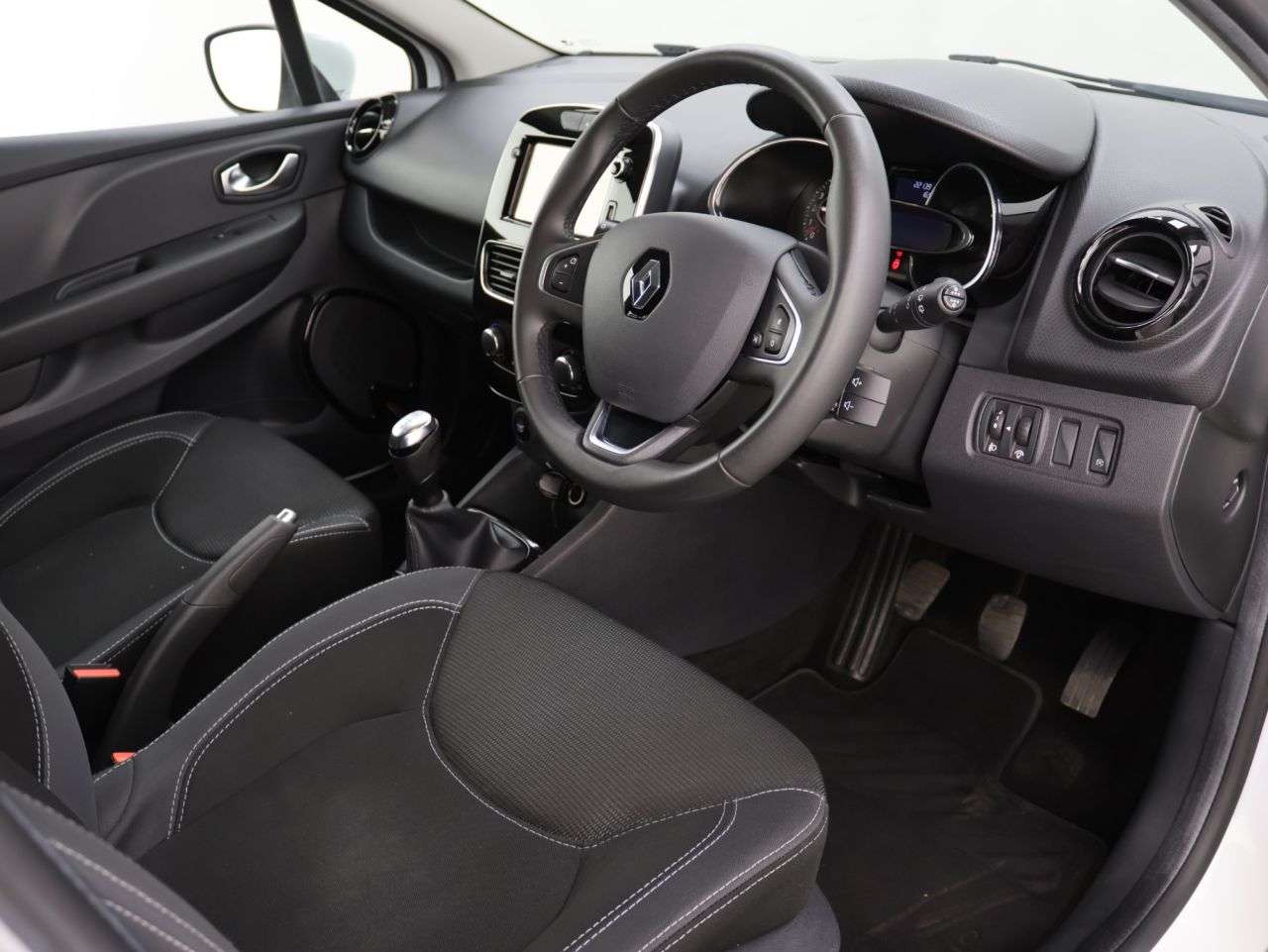 2018 RENAULT CLIO 2018 RENAULT CLIO