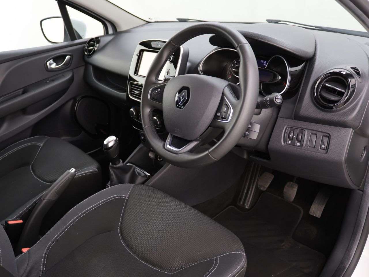 2018 RENAULT CLIO 2018 RENAULT CLIO