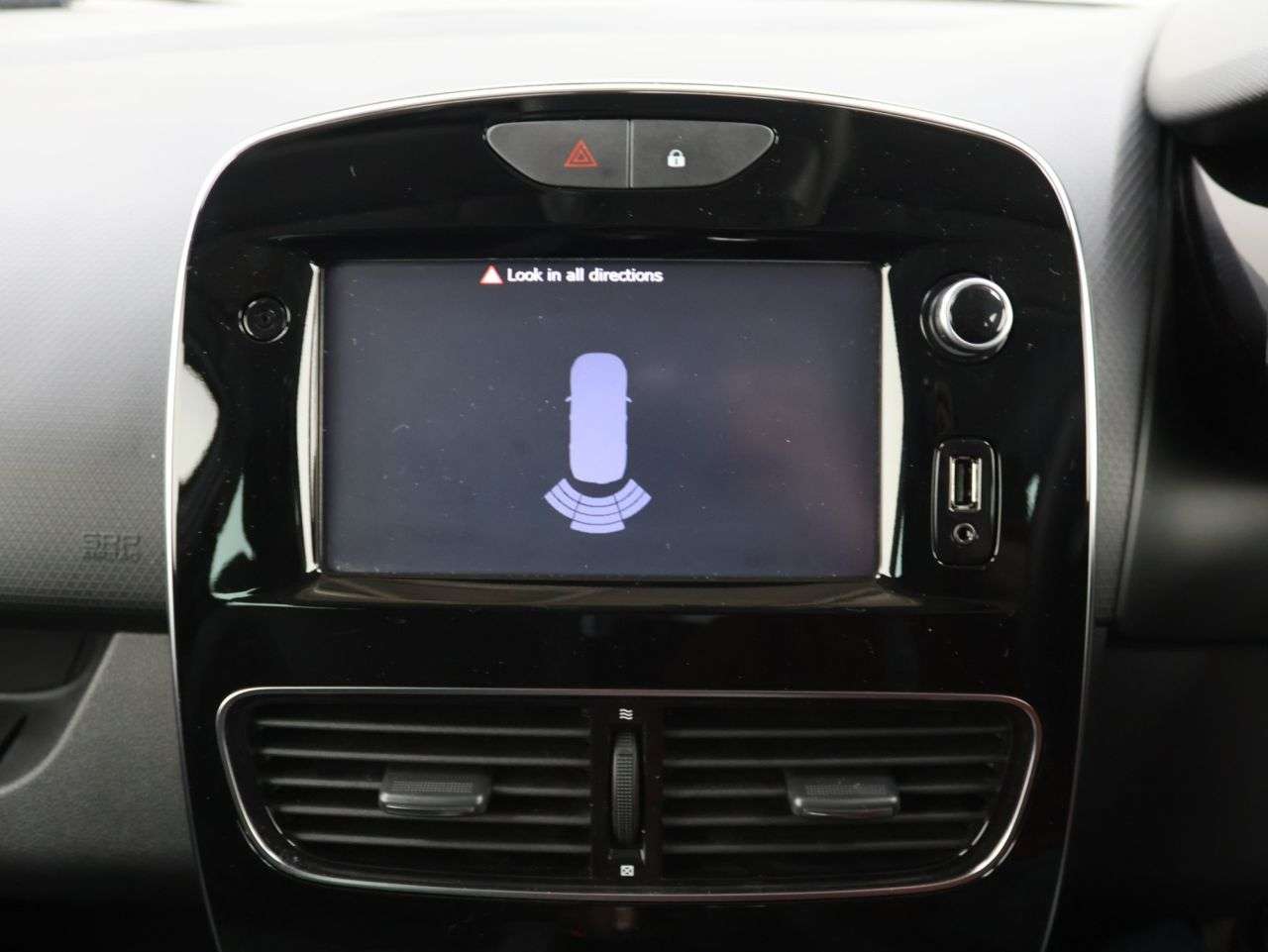 2018 RENAULT CLIO 2018 RENAULT CLIO