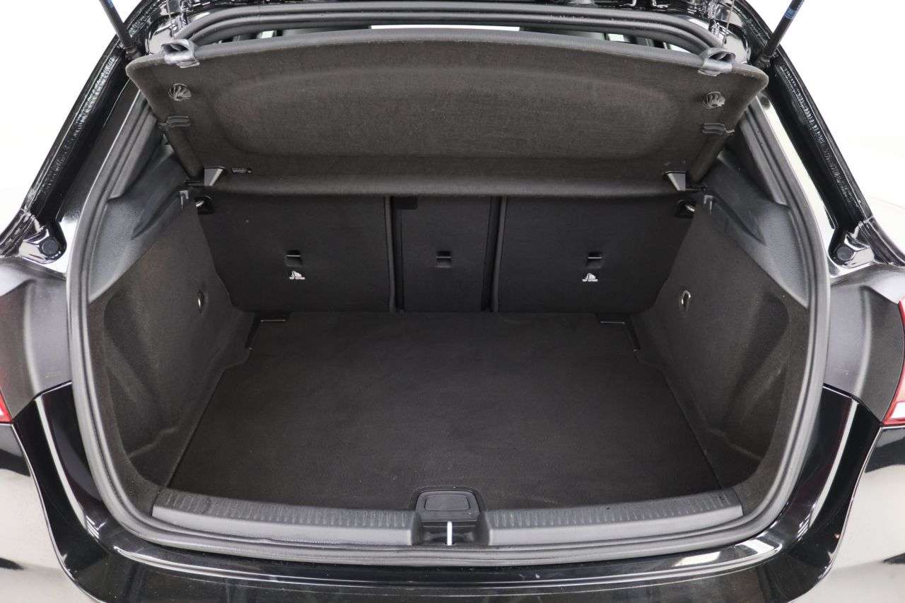 2019 MERCEDES-BENZ A CLASS 2019 MERCEDES-BENZ A CLASS