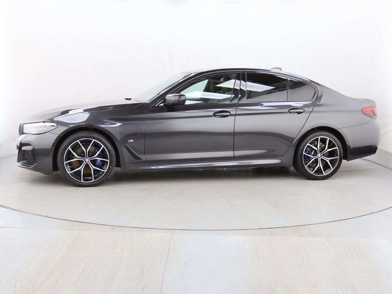 2021 BMW 5 SERIES 2021 BMW 5 SERIES