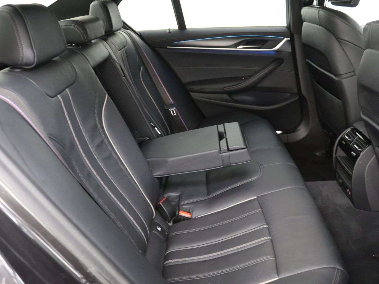 2021 BMW 5 SERIES 2021 BMW 5 SERIES