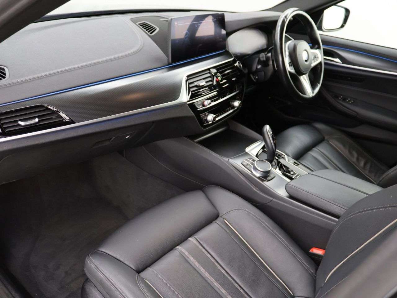 2021 BMW 5 SERIES 2021 BMW 5 SERIES