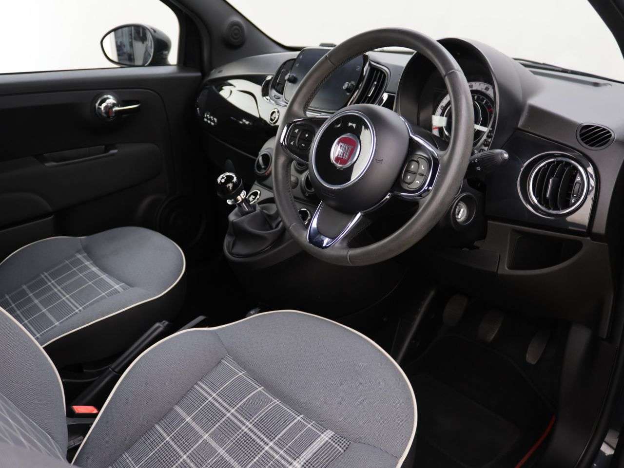 2019 FIAT 500 2019 FIAT 500