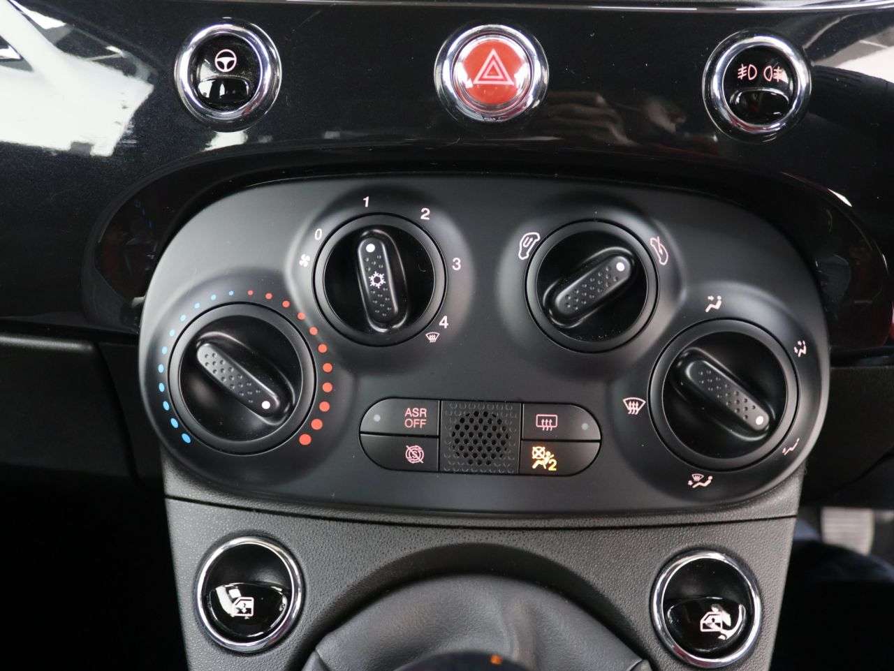 2019 FIAT 500 2019 FIAT 500