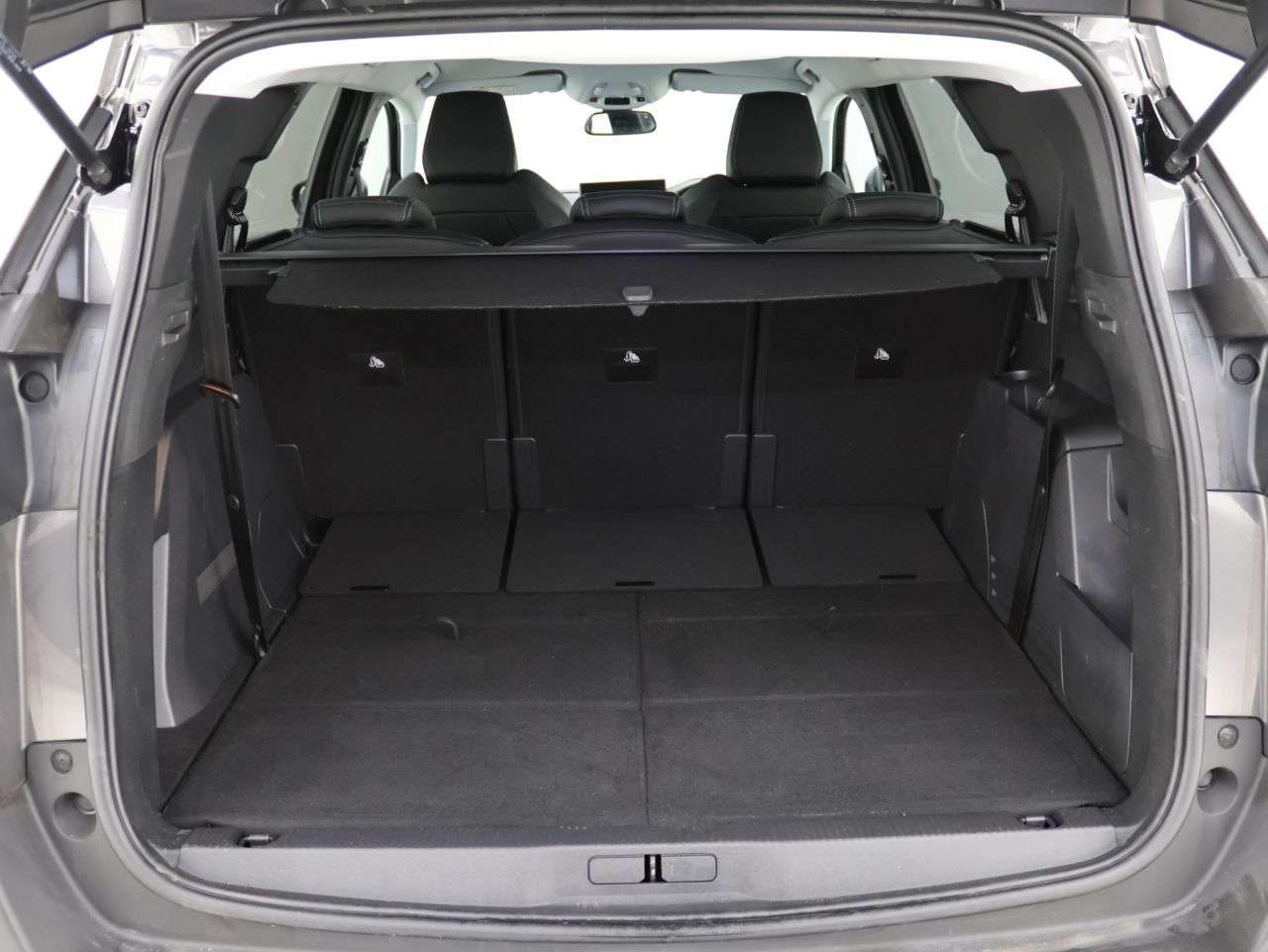 2021 PEUGEOT 5008 2021 PEUGEOT 5008