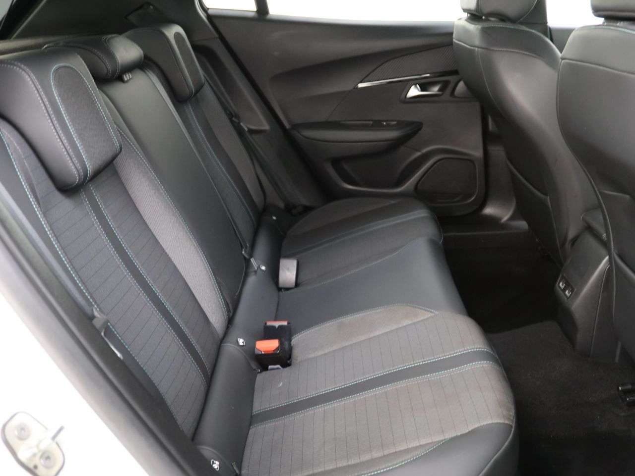 2022 PEUGEOT 2008 2022 PEUGEOT 2008