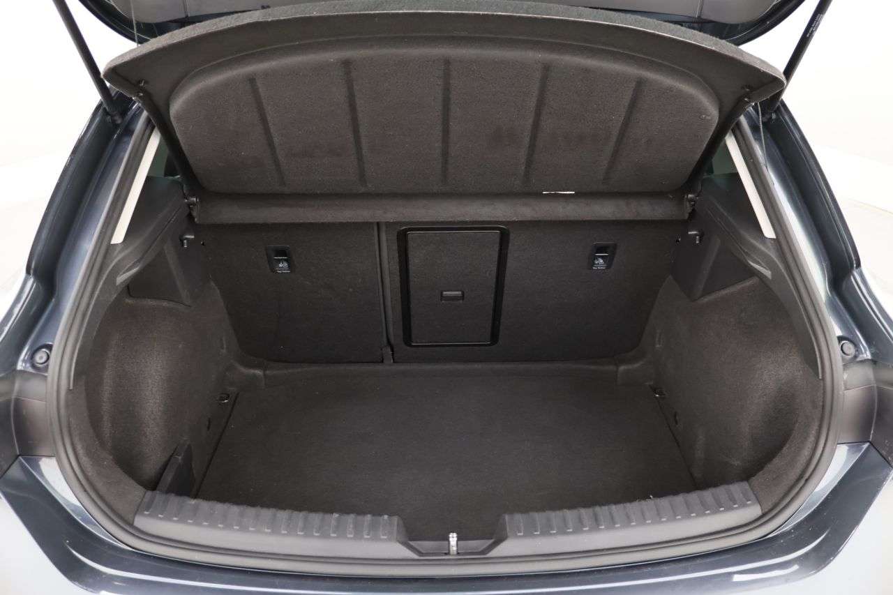 2021 SEAT LEON 2021 SEAT LEON