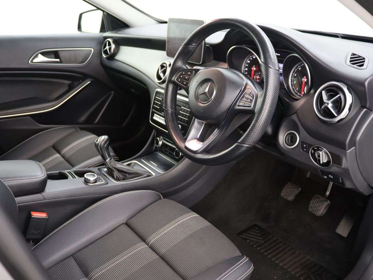 2018 MERCEDES-BENZ GLA CLASS 2018 MERCEDES-BENZ GLA CLASS