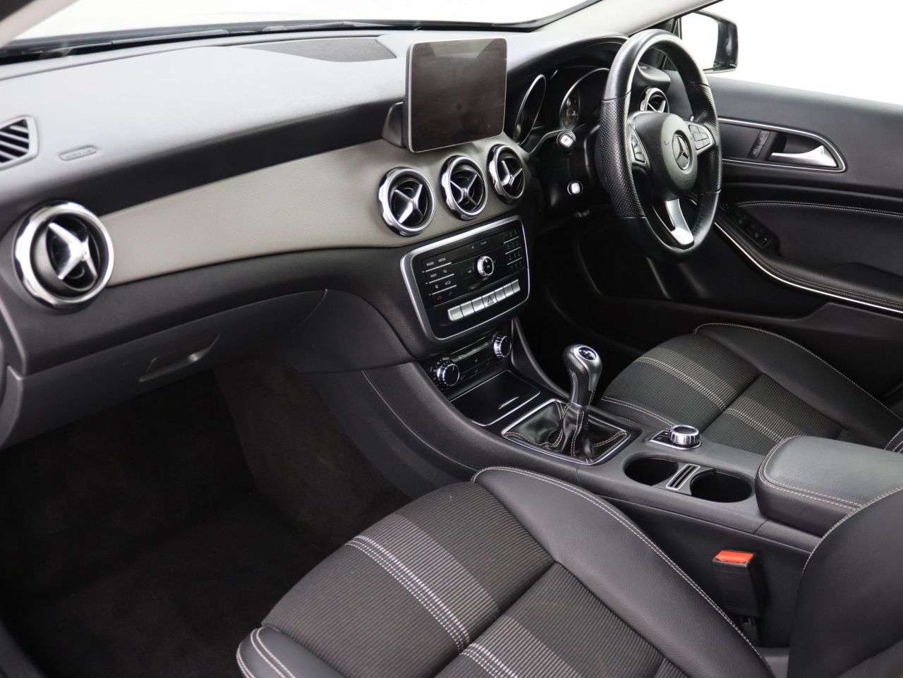 2018 MERCEDES-BENZ GLA CLASS 2018 MERCEDES-BENZ GLA CLASS