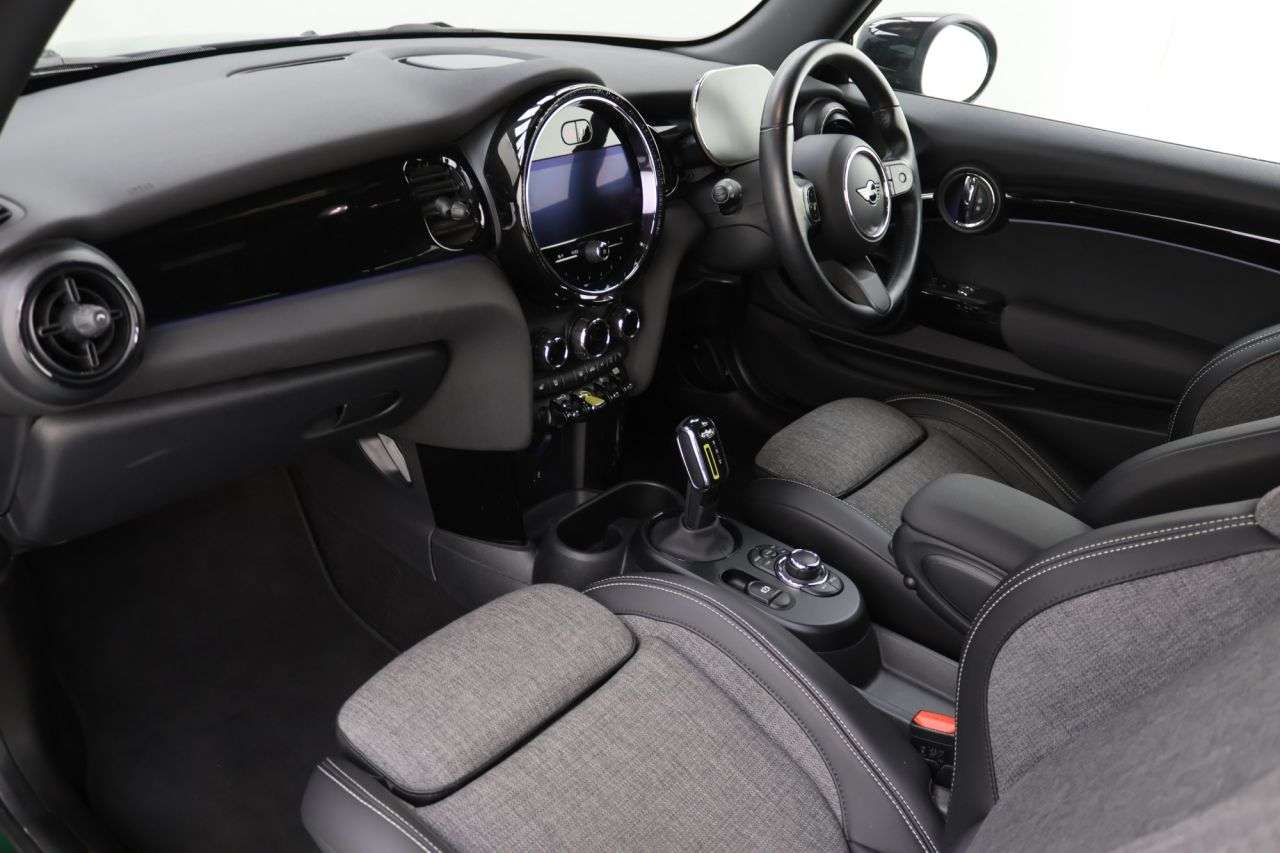 2021 MINI ELECTRIC HATCH 2021 MINI ELECTRIC HATCH