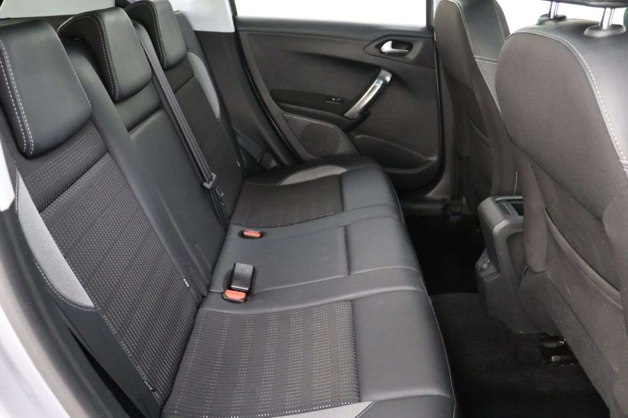 2019 PEUGEOT 2008 2019 PEUGEOT 2008