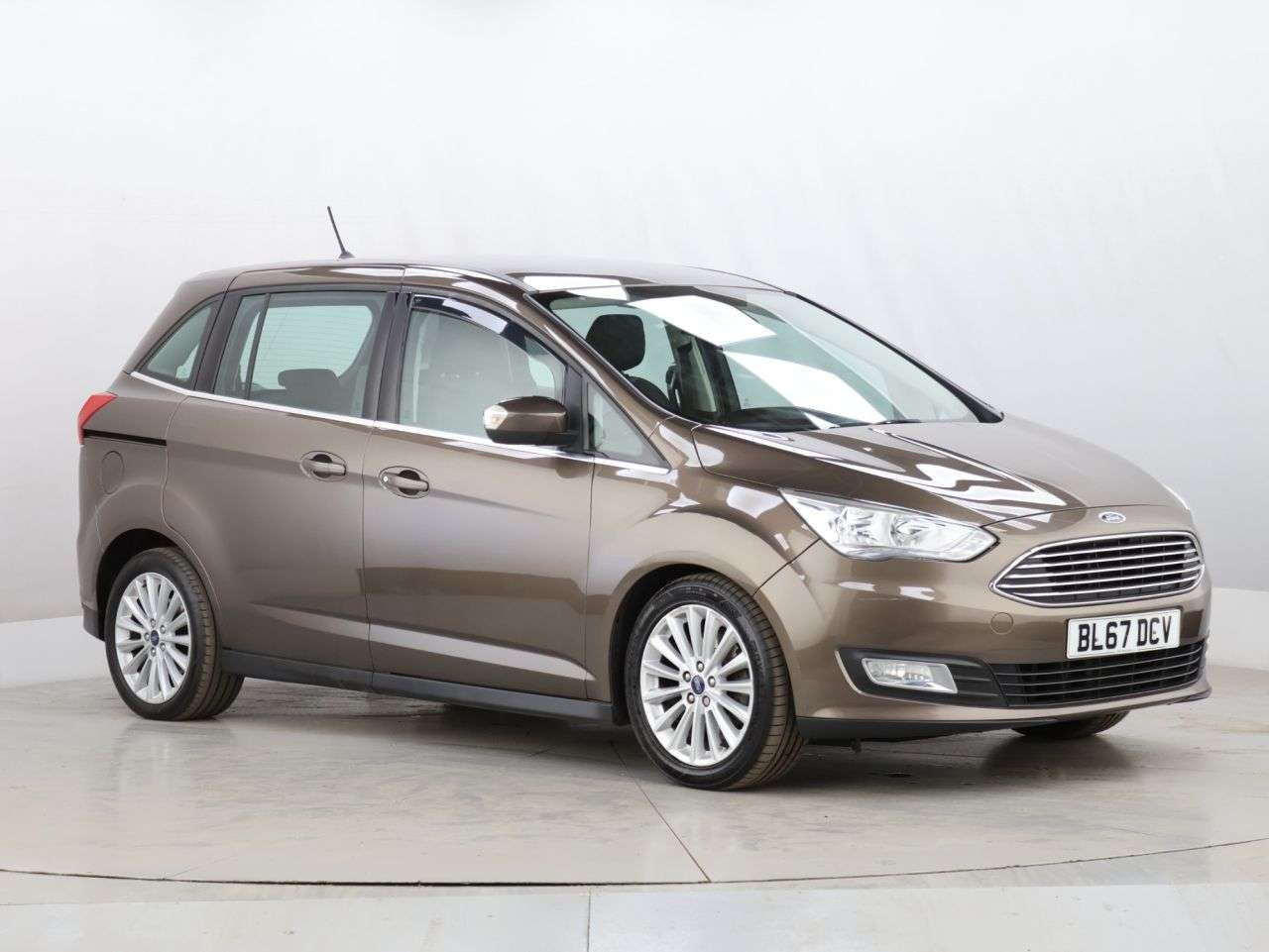A 2018 FORD GRAND C-MAX 1.0T EcoBoost Titanium MPV 5dr Petrol Manual Euro 6 (s/s) (125 ps) A 2018 FORD GRAND C-MAX 1.0T EcoBoost Titanium MPV 5dr Petrol Manual Euro 6 (s/s) (125 ps)