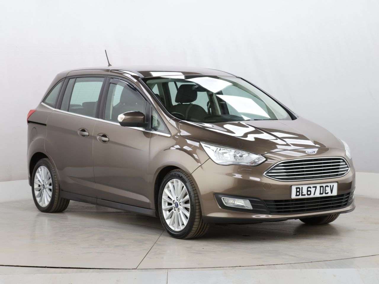 A 2018 FORD GRAND C-MAX 1.0T EcoBoost Titanium MPV 5dr Petrol Manual Euro 6 (s/s) (125 ps) A 2018 FORD GRAND C-MAX 1.0T EcoBoost Titanium MPV 5dr Petrol Manual Euro 6 (s/s) (125 ps)