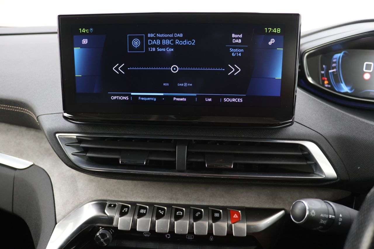 2021 PEUGEOT 3008 2021 PEUGEOT 3008