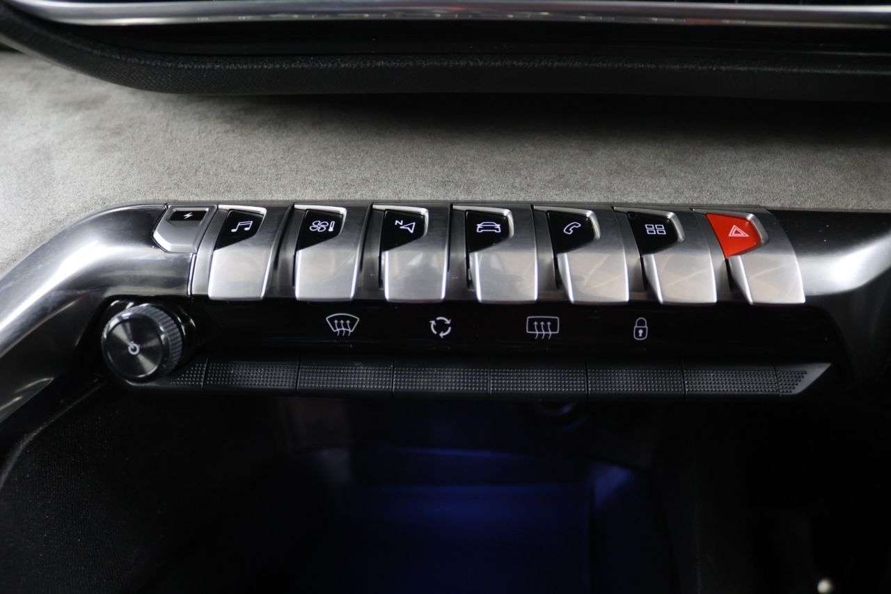 2021 PEUGEOT 3008 2021 PEUGEOT 3008