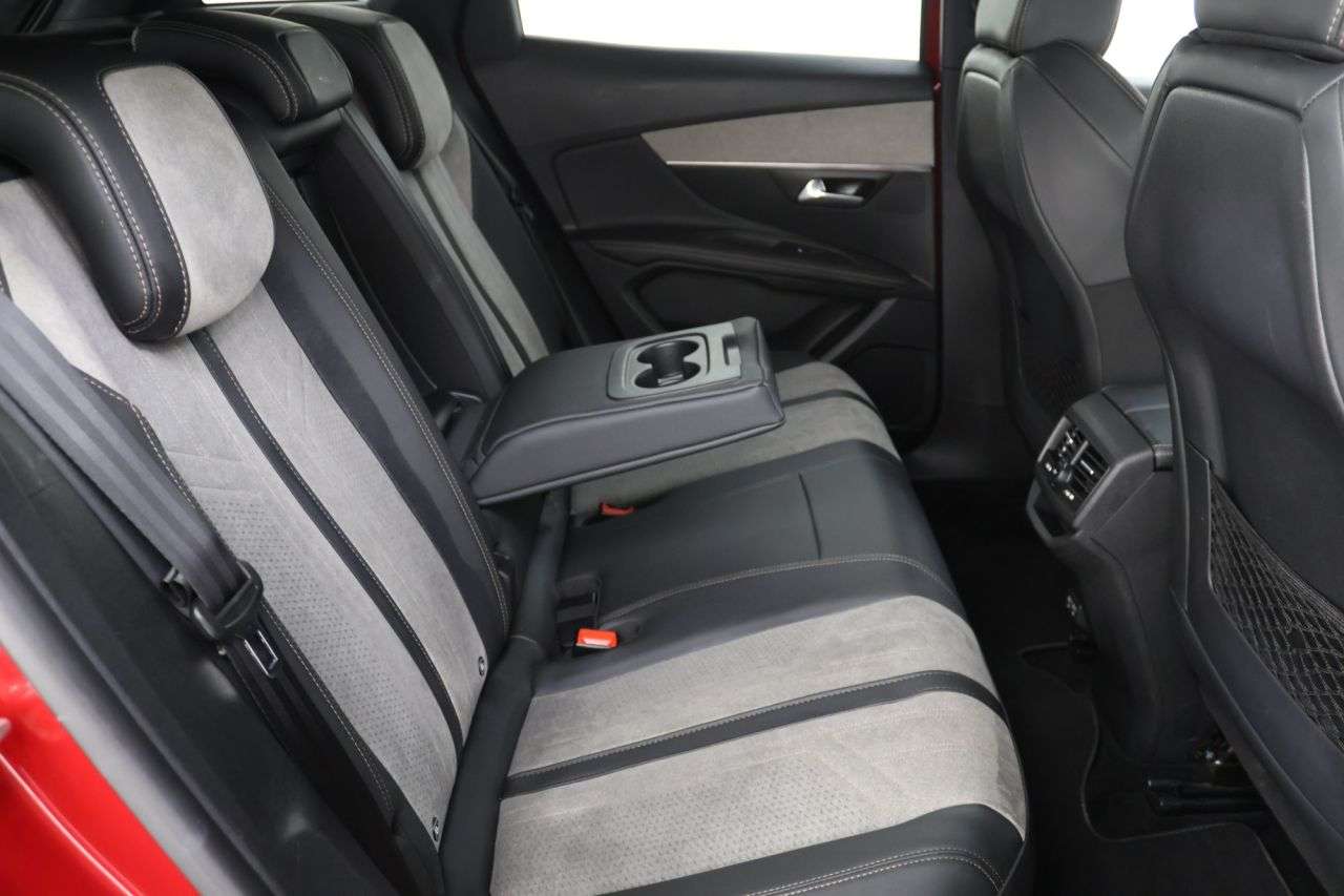 2021 PEUGEOT 3008 2021 PEUGEOT 3008