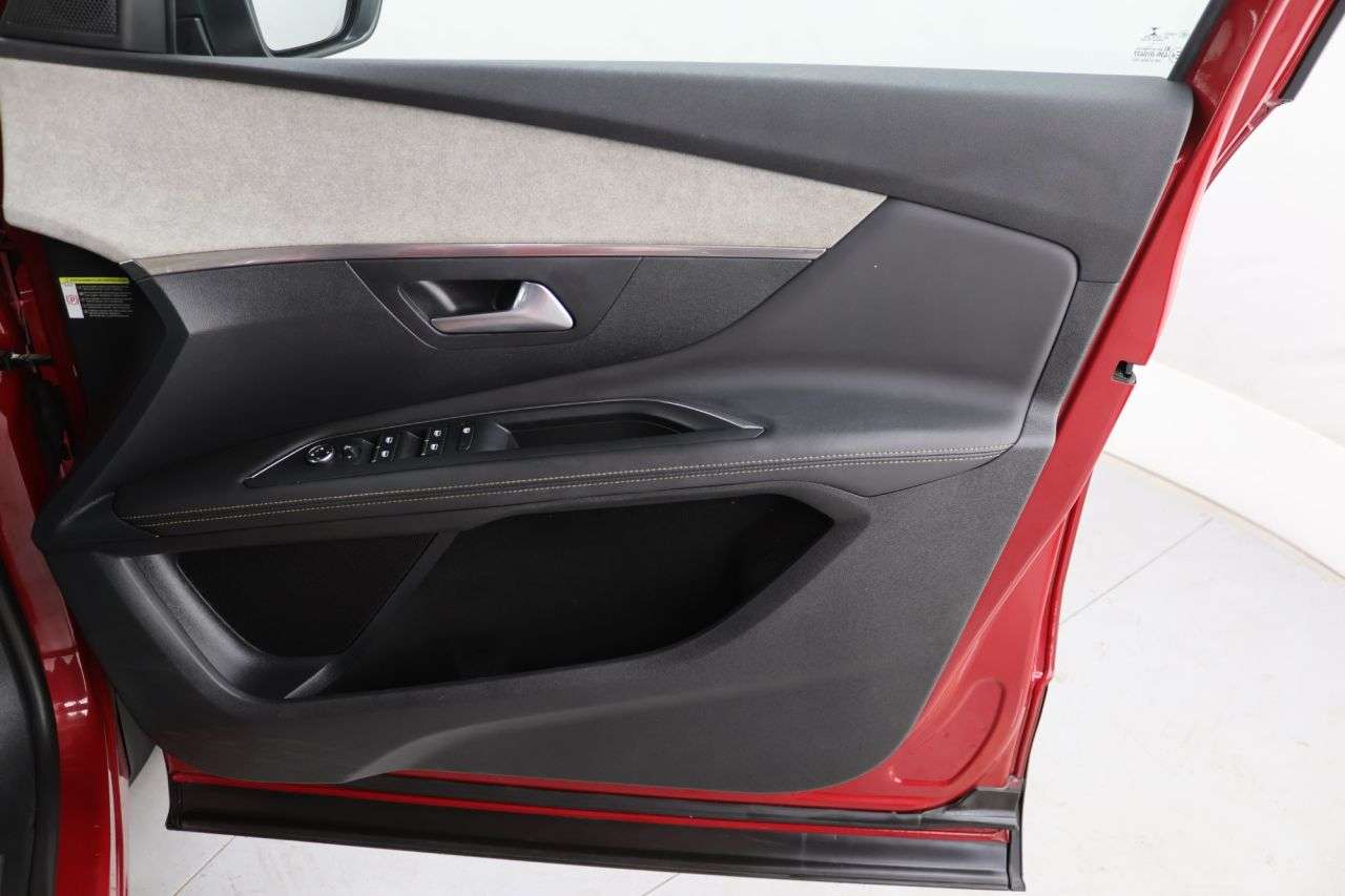 2021 PEUGEOT 3008 2021 PEUGEOT 3008