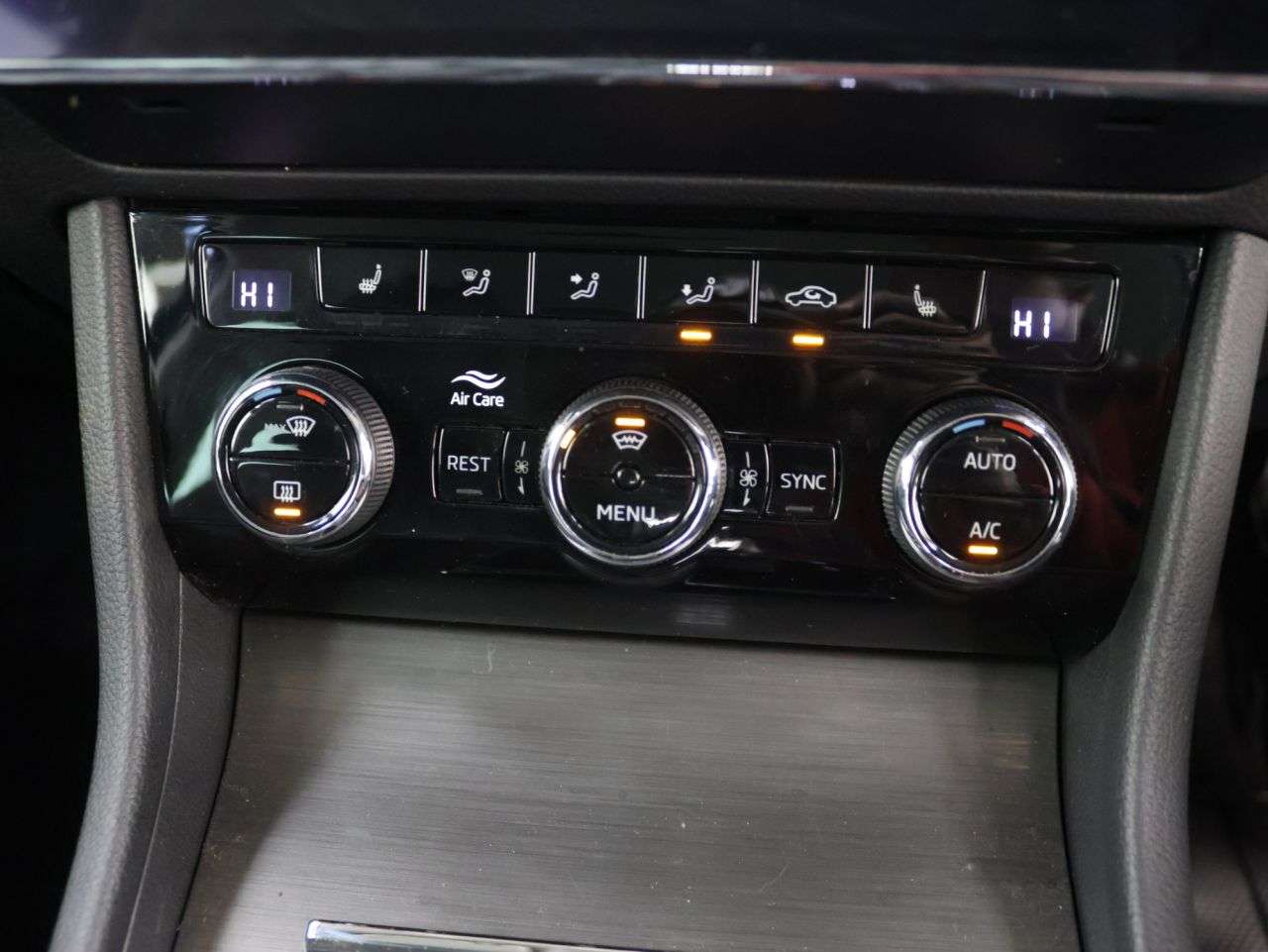 2021 SKODA SUPERB 2021 SKODA SUPERB