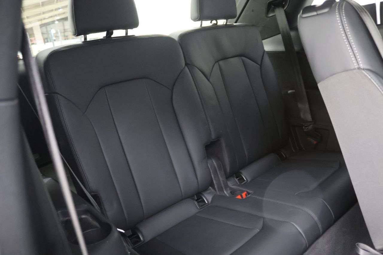 2022 AUDI Q7 2022 AUDI Q7