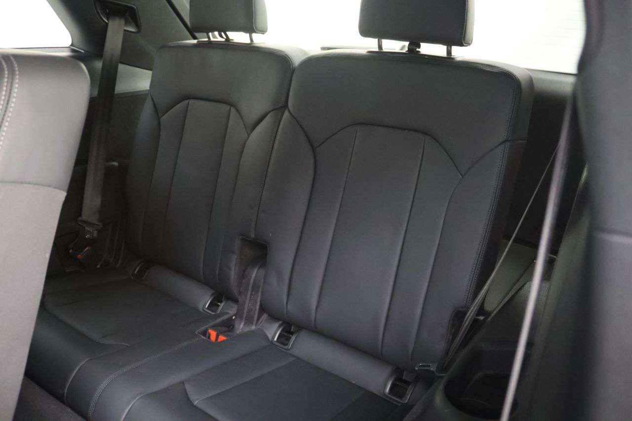 2022 AUDI Q7 2022 AUDI Q7