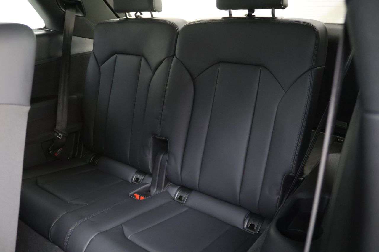 2022 AUDI Q7 2022 AUDI Q7