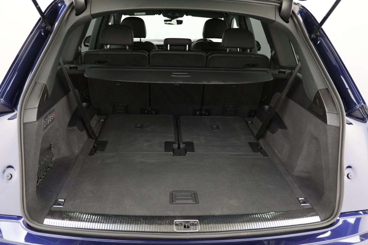 2022 AUDI Q7 2022 AUDI Q7