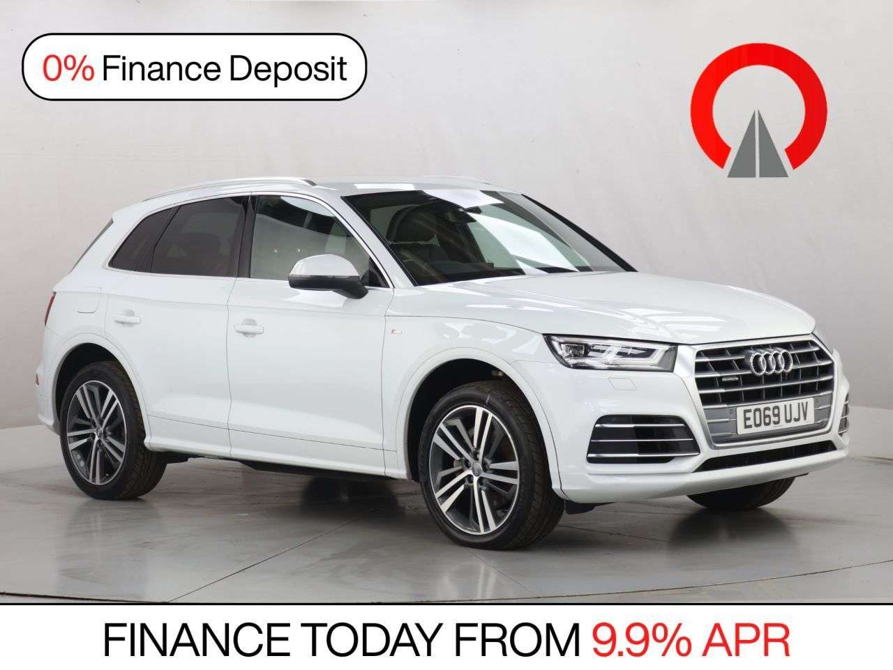 A 2019 AUDI Q5 2.0 TDI 40 S line SUV 5dr Diesel S Tronic quattro Euro 6 (s/s) (190 ps) A 2019 AUDI Q5 2.0 TDI 40 S line SUV 5dr Diesel S Tronic quattro Euro 6 (s/s) (190 ps)