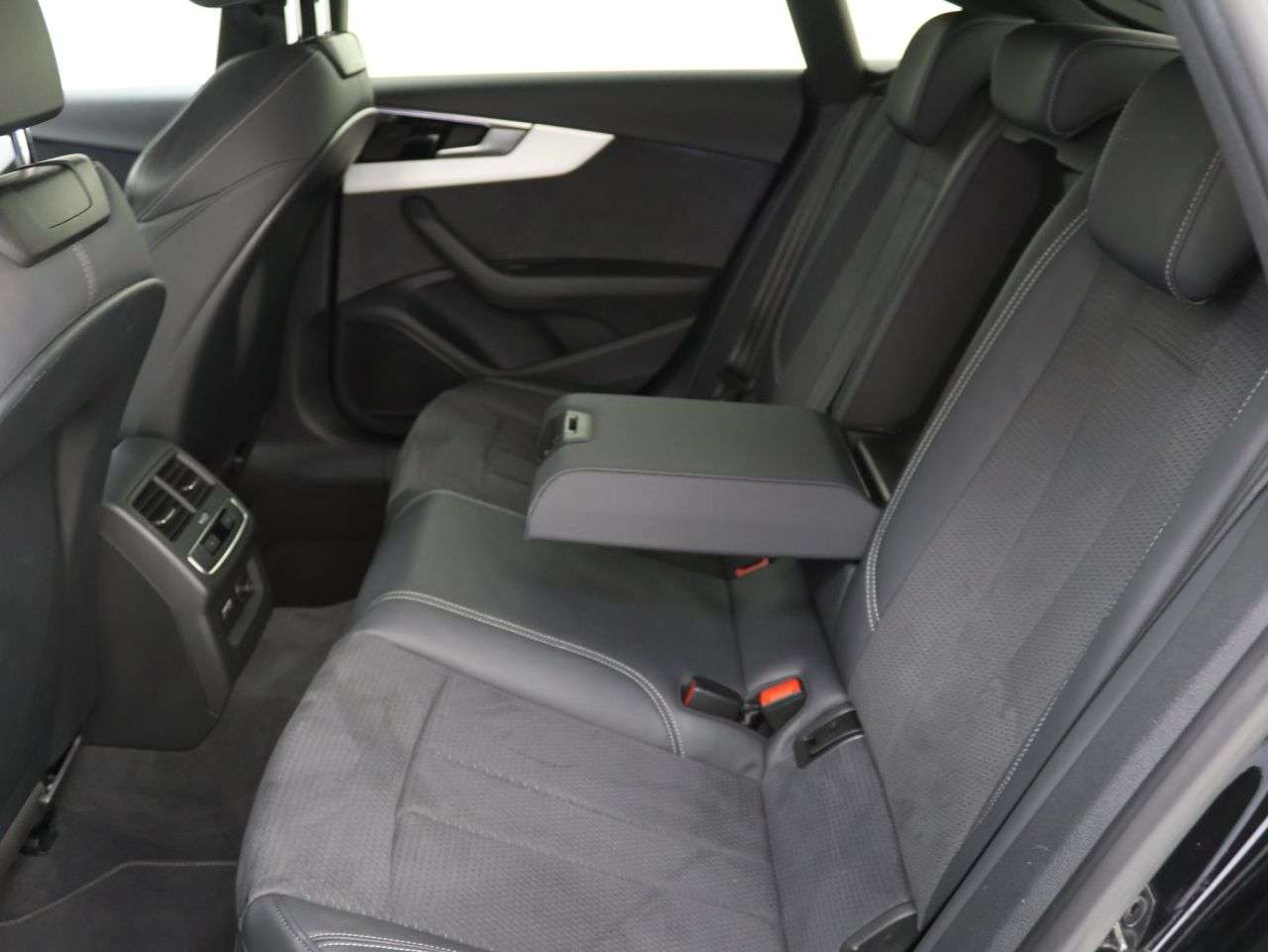 2021 AUDI A5 2021 AUDI A5