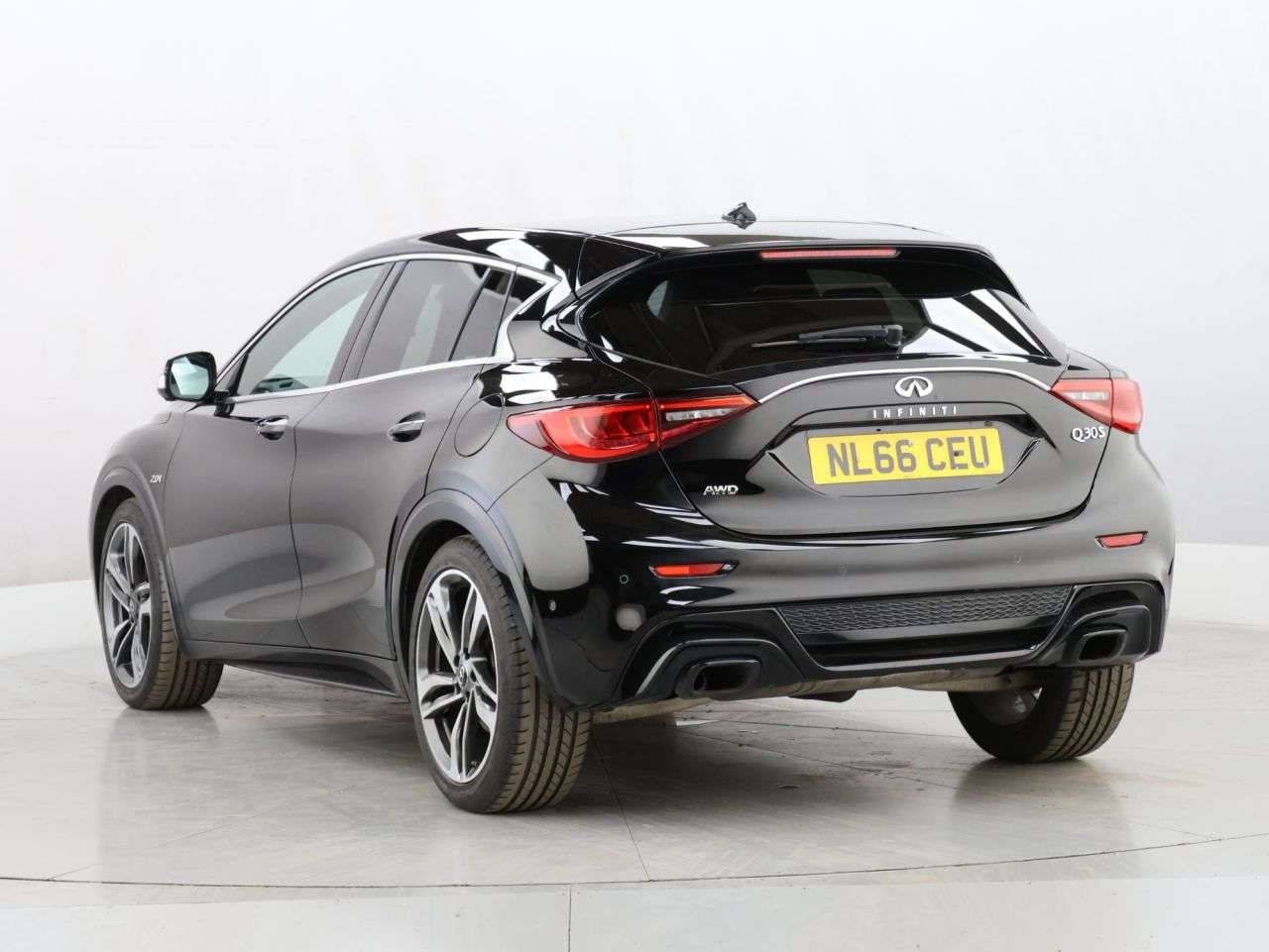 2016 INFINITI Q30 2016 INFINITI Q30