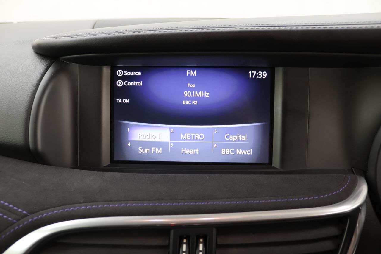 2016 INFINITI Q30 2016 INFINITI Q30