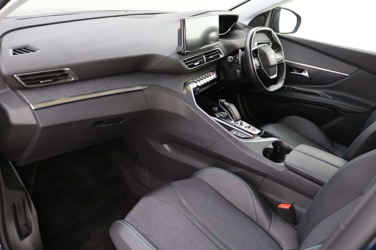 2022 PEUGEOT 3008 2022 PEUGEOT 3008