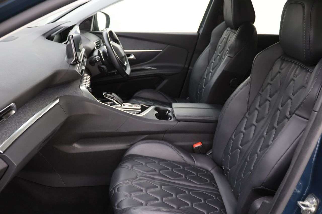 2022 PEUGEOT 3008 2022 PEUGEOT 3008