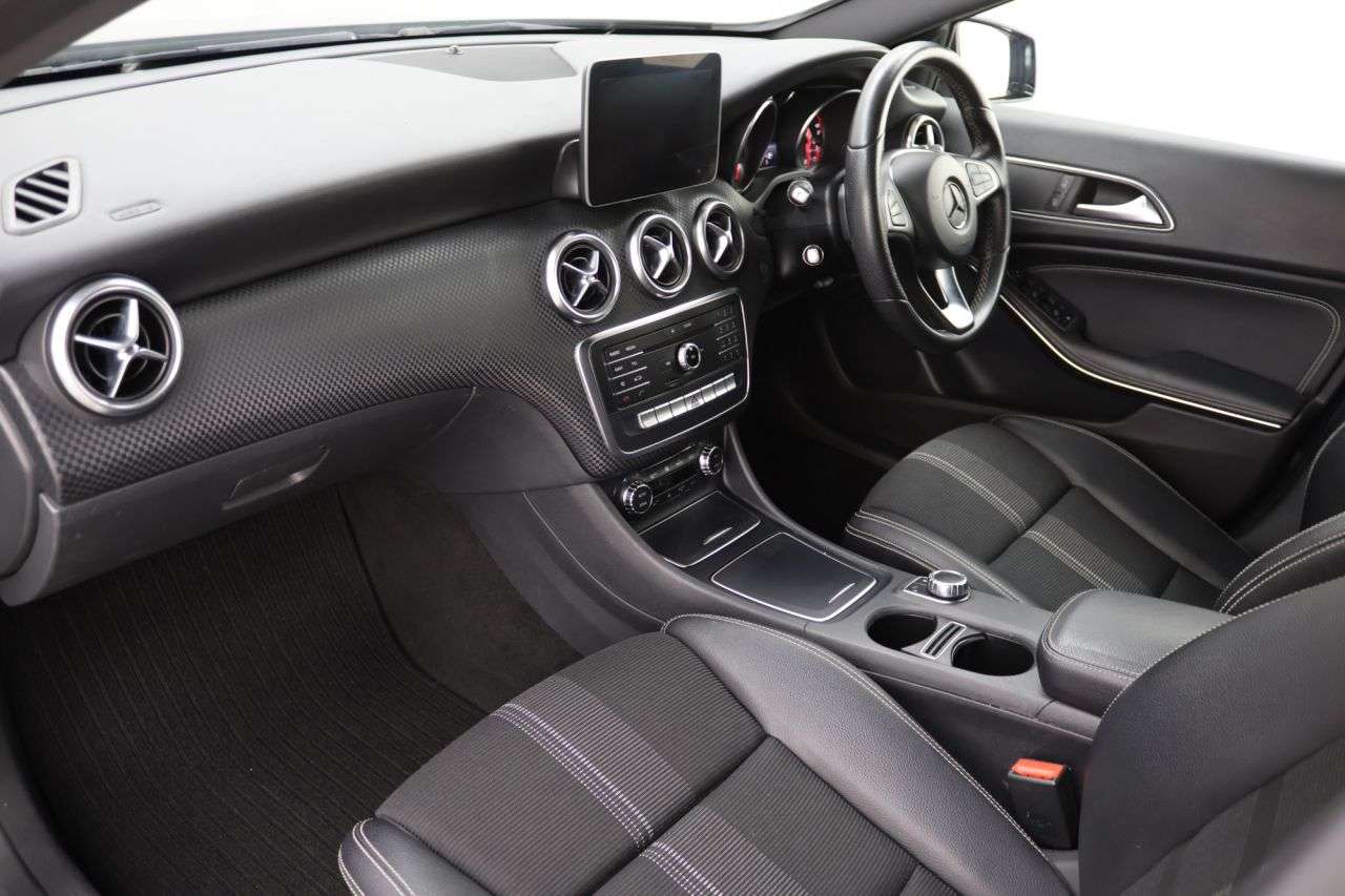 2018 MERCEDES-BENZ A CLASS 2018 MERCEDES-BENZ A CLASS