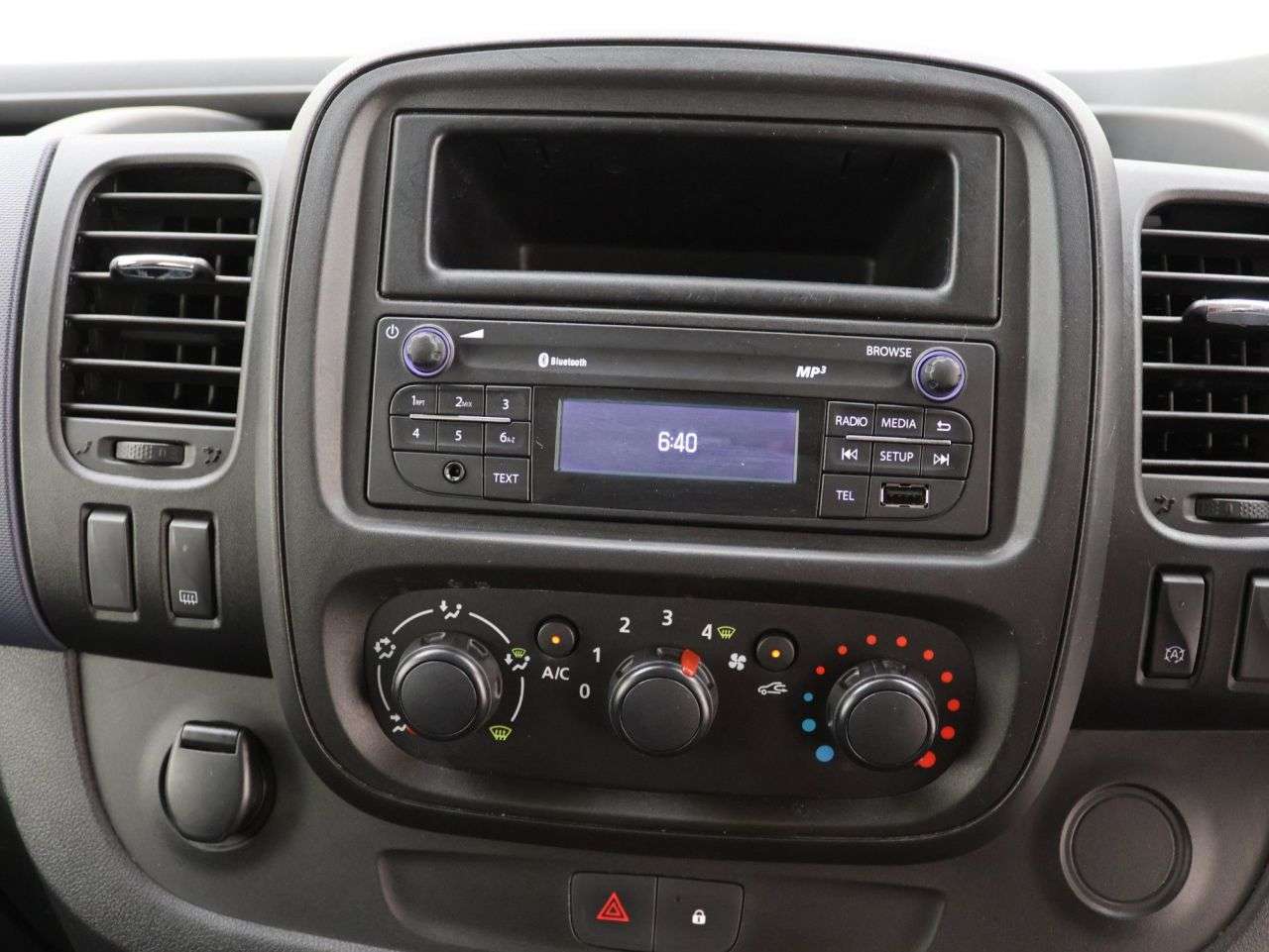 2016 VAUXHALL VIVARO 2016 VAUXHALL VIVARO