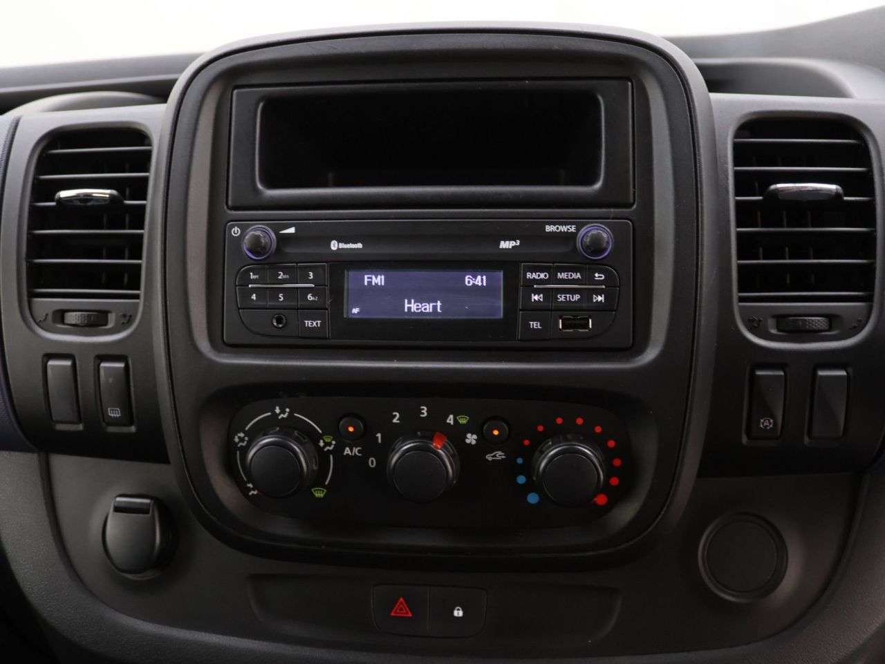 2016 VAUXHALL VIVARO 2016 VAUXHALL VIVARO