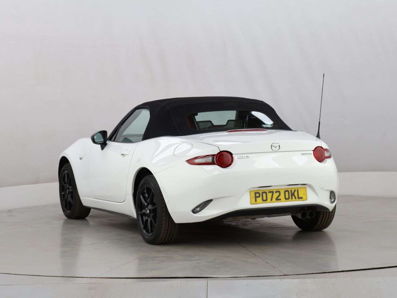 2022 MAZDA MX-5 2022 MAZDA MX-5