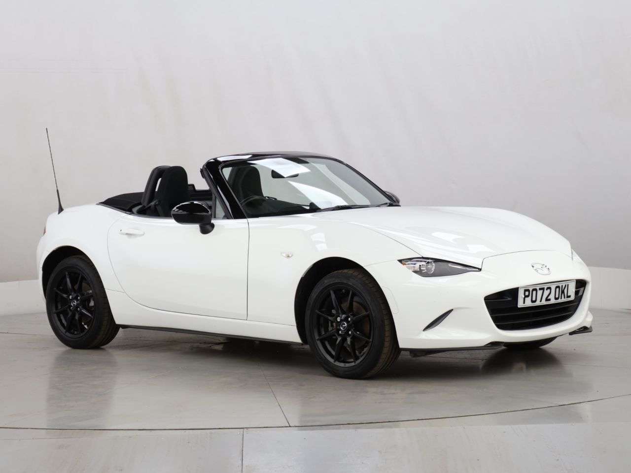 2022 MAZDA MX-5 2022 MAZDA MX-5