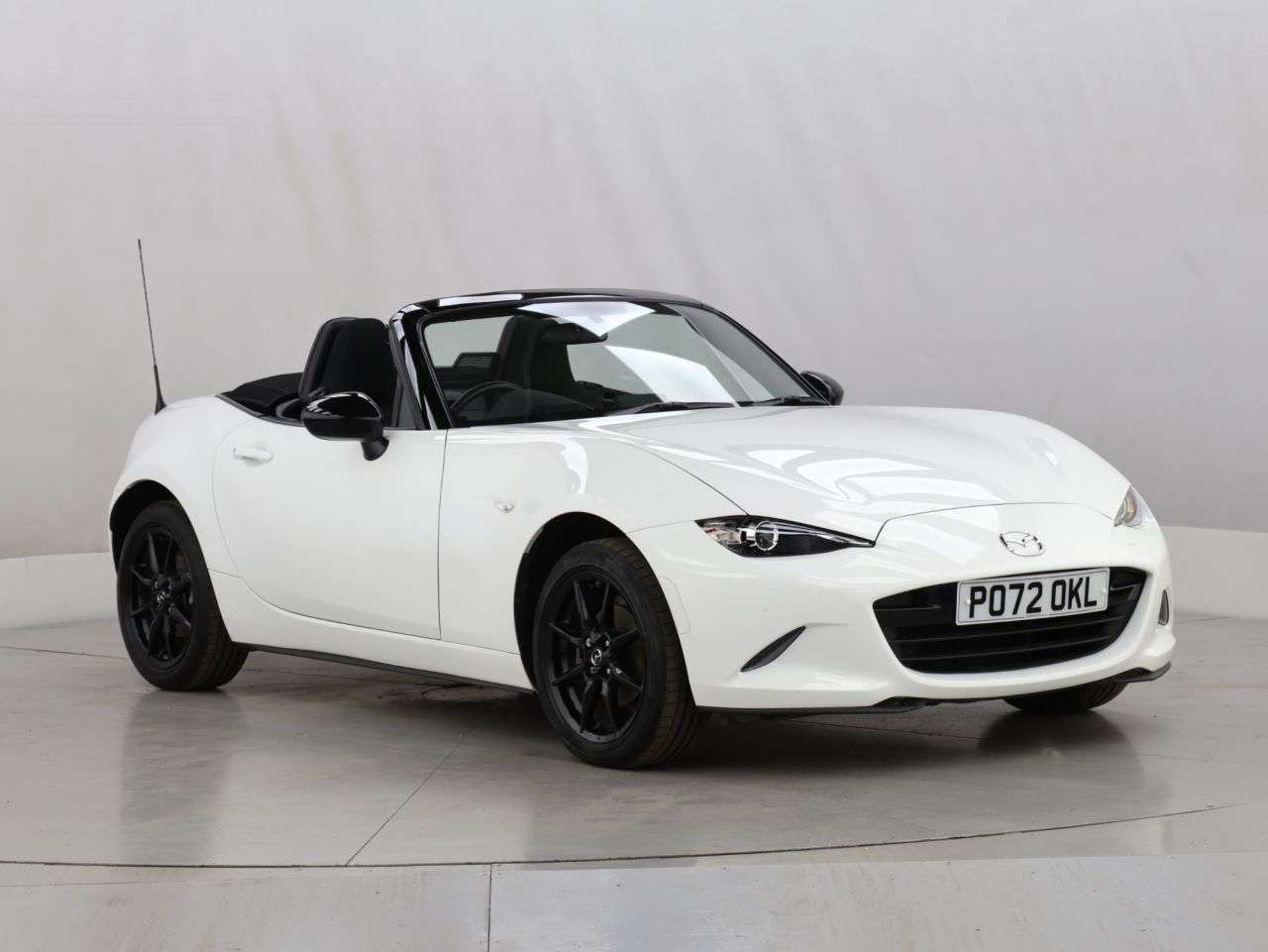 2022 MAZDA MX-5 2022 MAZDA MX-5