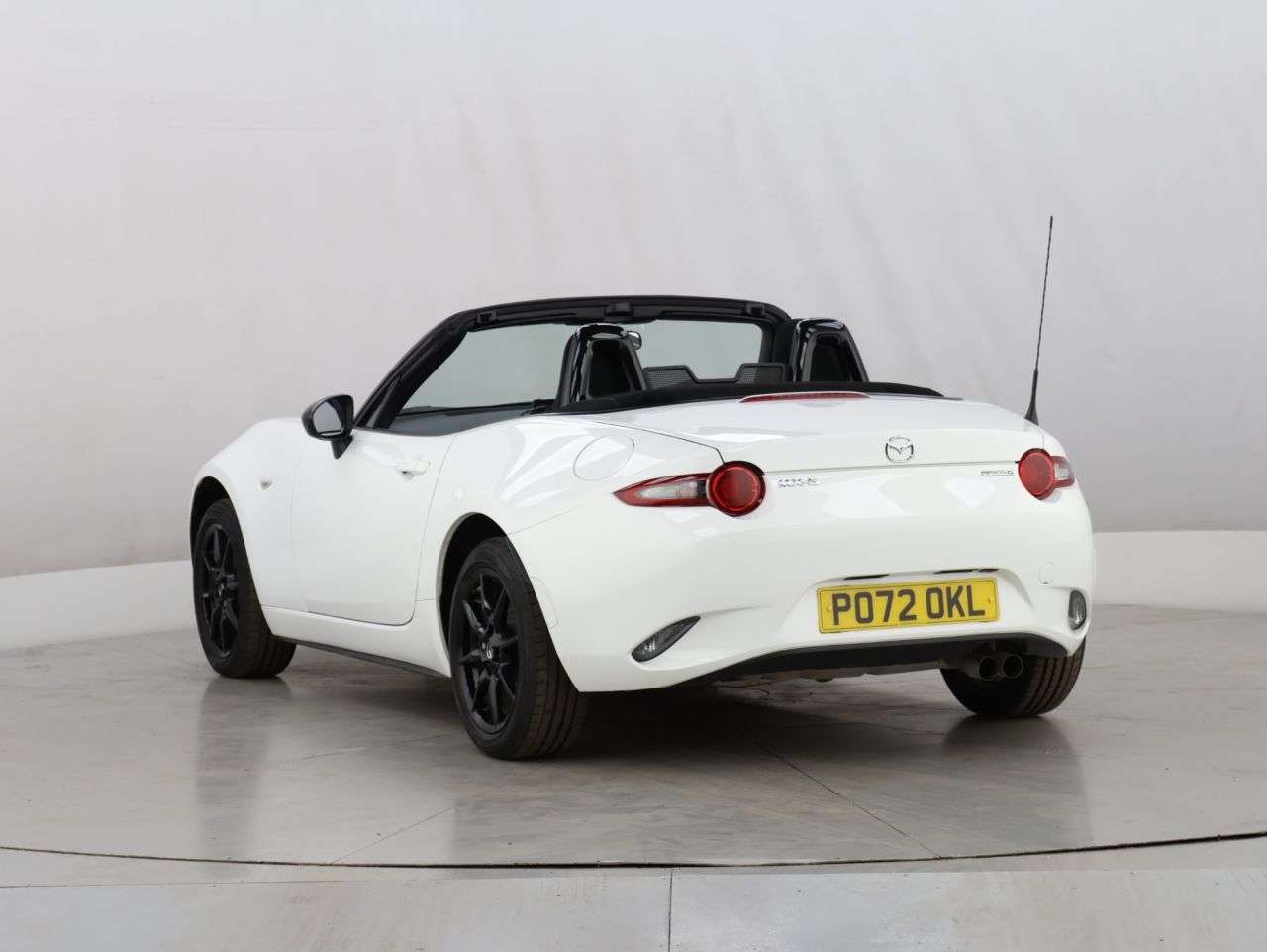 2022 MAZDA MX-5 2022 MAZDA MX-5