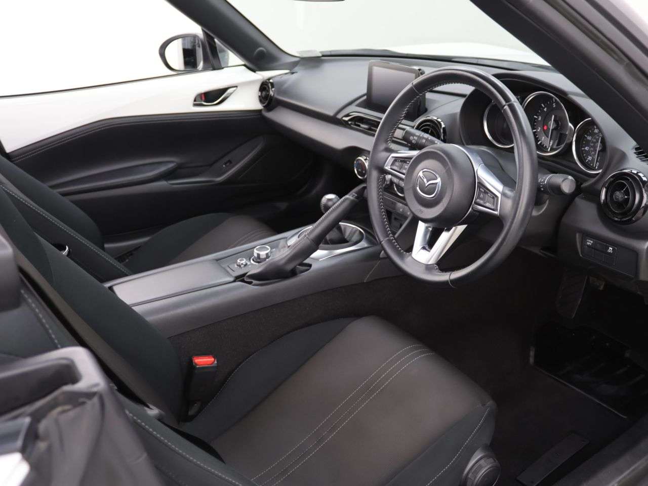 2022 MAZDA MX-5 2022 MAZDA MX-5