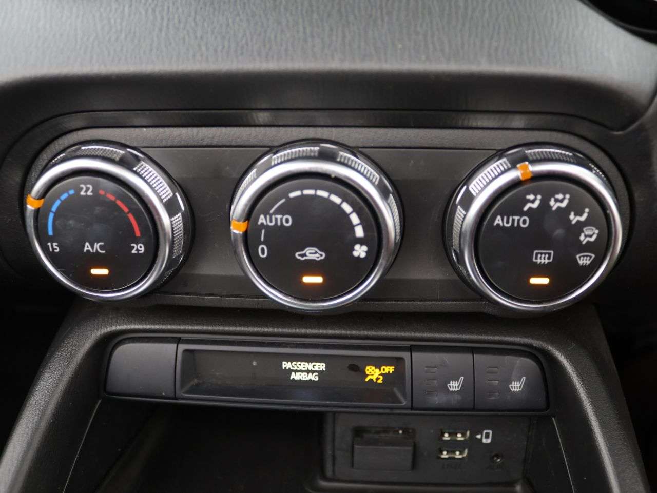 2022 MAZDA MX-5 2022 MAZDA MX-5