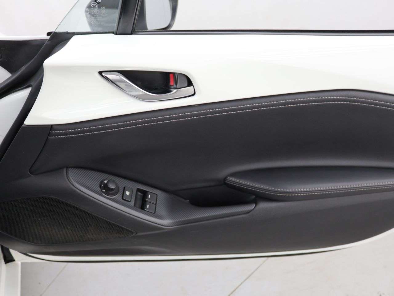 2022 MAZDA MX-5 2022 MAZDA MX-5