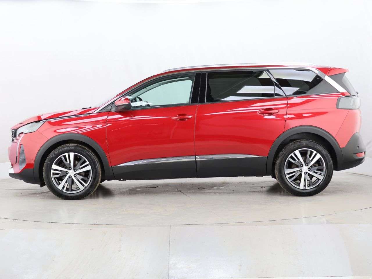 2021 PEUGEOT 5008 2021 PEUGEOT 5008