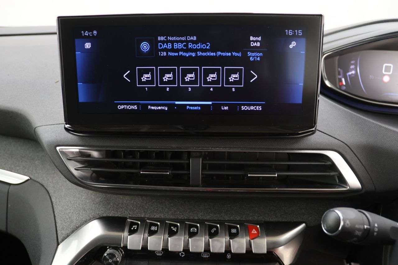 2021 PEUGEOT 5008 2021 PEUGEOT 5008