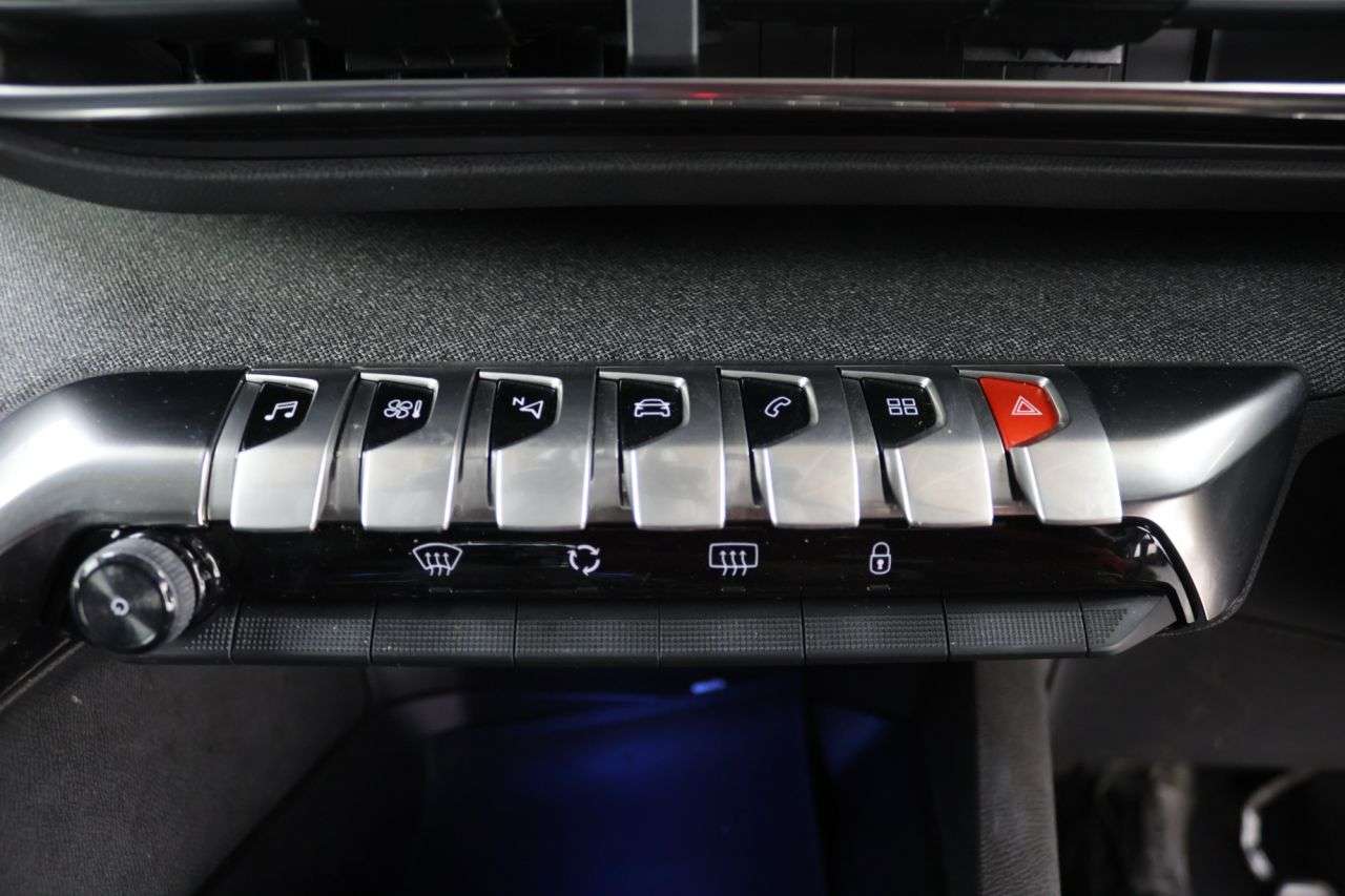 2021 PEUGEOT 5008 2021 PEUGEOT 5008