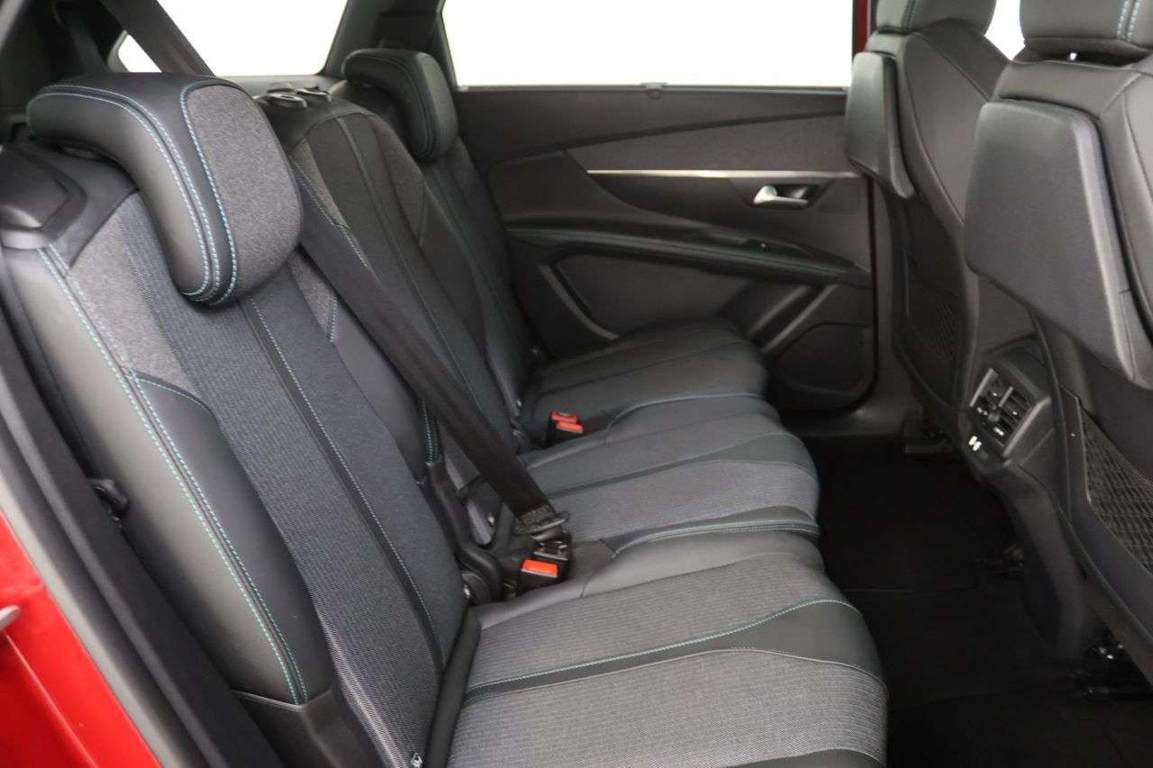 2021 PEUGEOT 5008 2021 PEUGEOT 5008